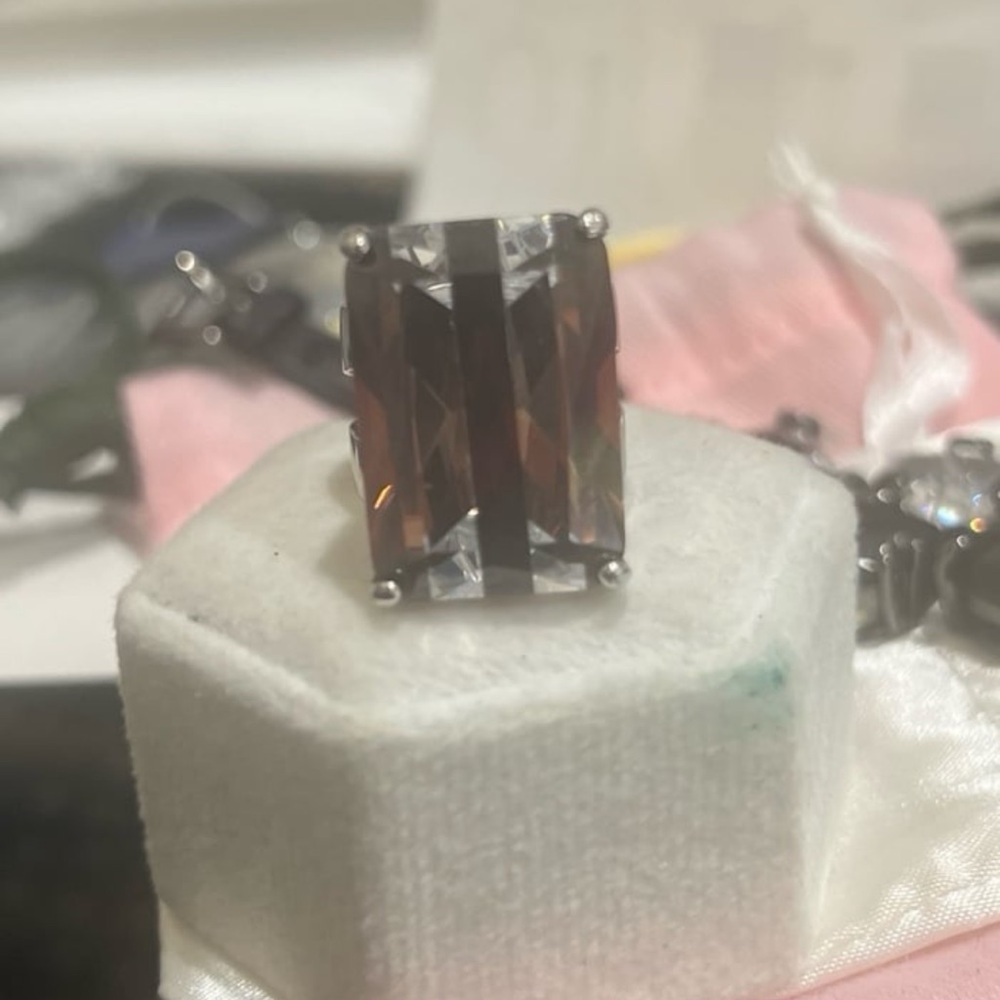 Henribendel Ring Size 6 Large Rectangular Crystal… - image 5